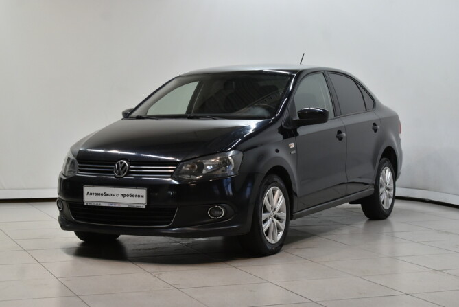 Volkswagen Polo 2013 черный