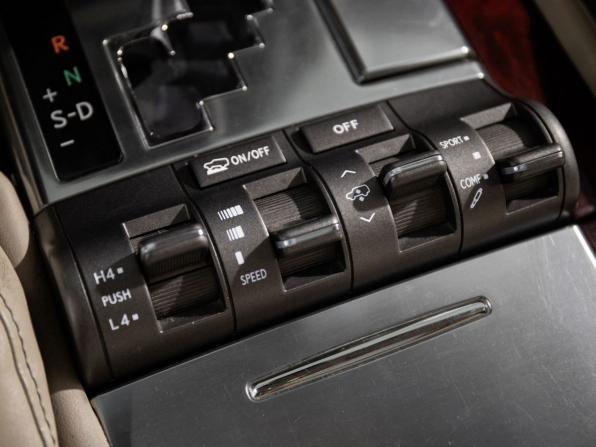 Lexus LX III с пробегом 2011 года, цена 3 685 000 рублей, 195447 км, внедорожник, Автокод Объявления