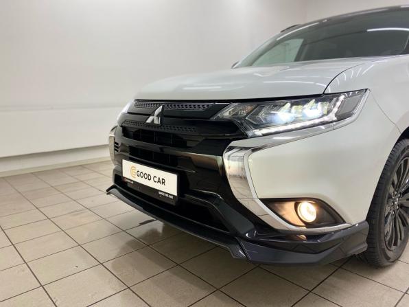 Mitsubishi Outlander III Рестайлинг 3 с пробегом 2022 года, цена 3 850 000 рублей, 900 км, внедорожник, Автокод Объявления