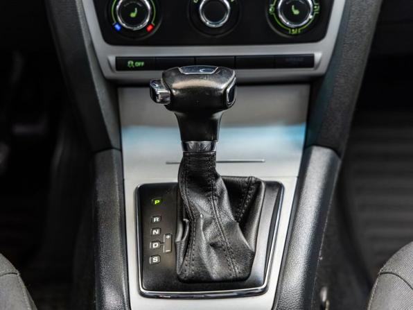 Skoda Octavia II (A5) Рестайлинг с пробегом 2012 года, цена 768 000 рублей, 153922 км, лифтбек, Автокод Объявления