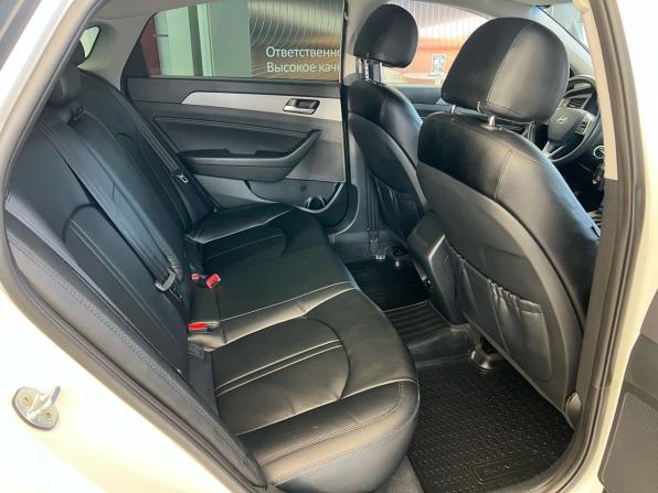 Hyundai Sonata VII (LF) Рестайлинг с пробегом 2019 года, цена 1 999 000 рублей, 63370 км, седан, Автокод Объявления