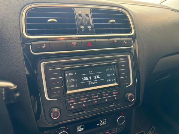 Volkswagen Polo V с пробегом 2014 года, цена 829 000 рублей, 106450 км, седан, Автокод Объявления