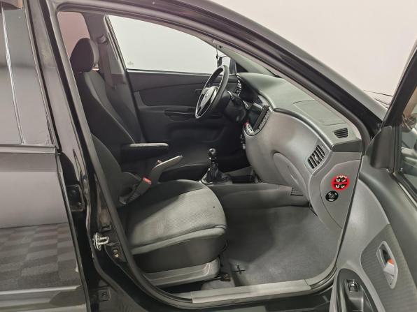 Kia Rio II Рестайлинг с пробегом 2009 года, цена 399 000 рублей, 310271 км, седан, Автокод Объявления