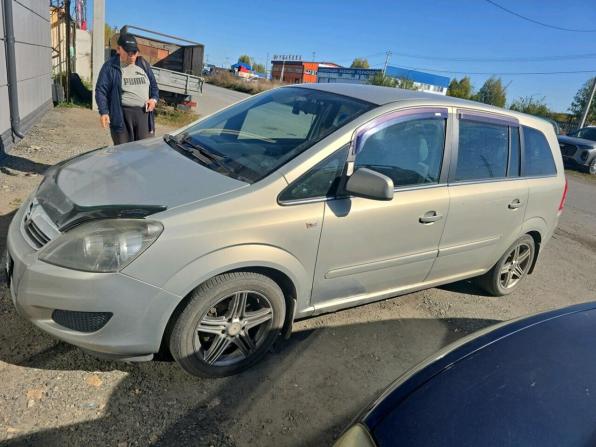 Opel Zafira B Рестайлинг с пробегом 2010 года, цена 650 000 рублей, 179800 км, минивэн, Автокод Объявления