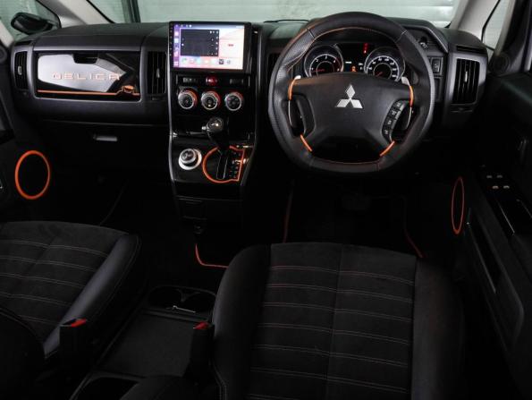 Mitsubishi Delica D:5 I с пробегом 2018 года, цена 3 319 000 рублей, 84101 км, минивэн, Автокод Объявления