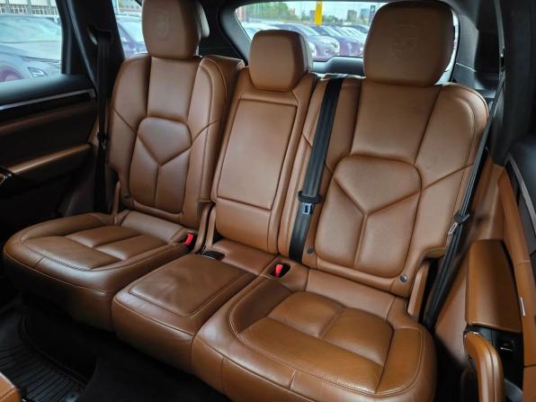 Porsche Cayenne II Рестайлинг (958) с пробегом 2015 года, цена 3 959 000 рублей, 269412 км, внедорожник, Автокод Объявления