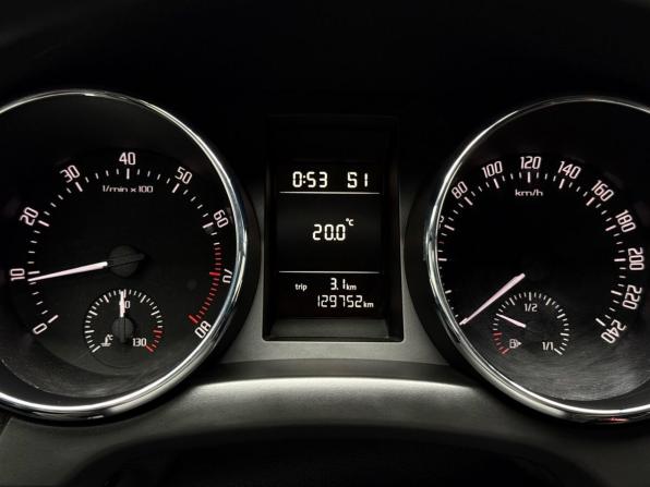 Skoda Yeti I с пробегом 2012 года, цена 1 149 000 рублей, 129746 км, внедорожник, Автокод Объявления