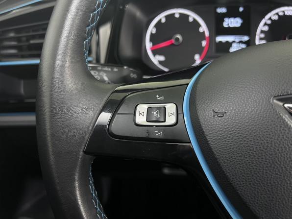 Jetta VS5 I Рестайлинг с пробегом 2023 года, цена 2 100 000 рублей, 26800 км, внедорожник, Автокод Объявления