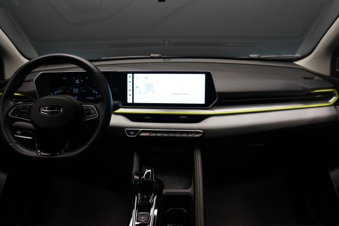 Geely Coolray I Рестайлинг с пробегом 2023 года, цена 2 320 000 рублей, 25000 км, внедорожник, Автокод Объявления