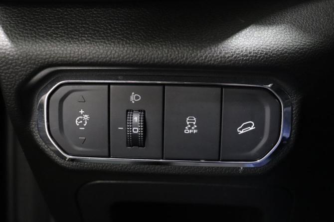 Haval Jolion I Рестайлинг с пробегом 2024 года, цена 2 070 000 рублей, 21363 км, внедорожник, Автокод Объявления