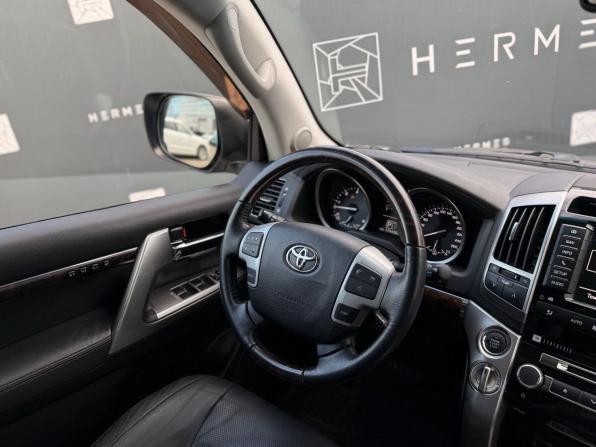 Toyota Land Cruiser 200 Series Рестайлинг 1 с пробегом 2013 года, цена 3 719 000 рублей, 174430 км, внедорожник, Автокод Объявления