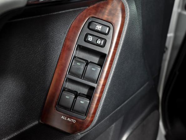 Toyota Land Cruiser Prado 150 Series Рестайлинг 1 с пробегом 2014 года, цена 3 400 000 рублей, 153082 км, внедорожник, Автокод Объявления