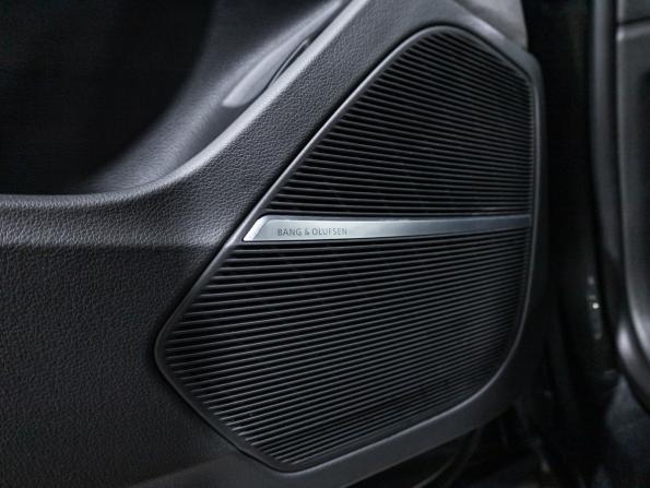 Audi Q8 I (4M) с пробегом 2021 года, цена 9 900 000 рублей, 49275 км, внедорожник, Автокод Объявления