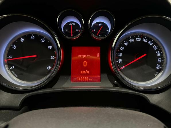 Opel Astra J Рестайлинг с пробегом 2012 года, цена 1 055 000 рублей, 140955 км, хэтчбек, Автокод Объявления