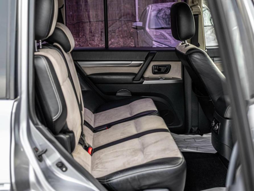 Mitsubishi Pajero IV Рестайлинг 1 Санкт-Петербург  - изображение 11