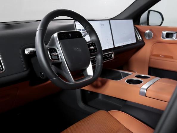 Li Auto (Lixiang) L7 I с пробегом 2024 года, цена 6 699 000 рублей, 10774 км, внедорожник, Автокод Объявления
