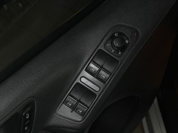 Volkswagen Tiguan I Рестайлинг с пробегом 2012 года, цена 1 250 000 рублей, 228728 км, внедорожник, Автокод Объявления