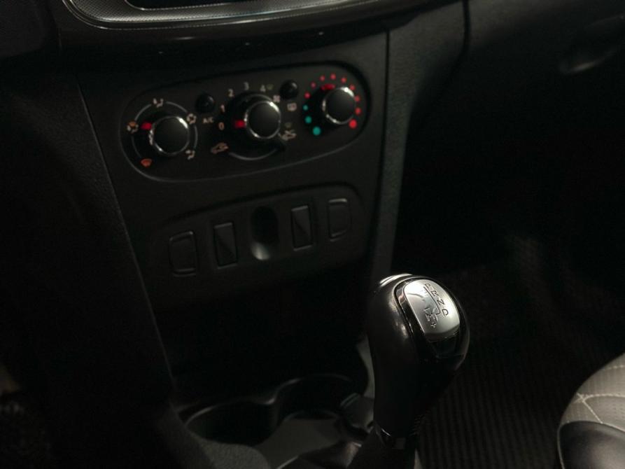 Renault Logan II Рестайлинг Ростов-на-Дону  - изображение 14