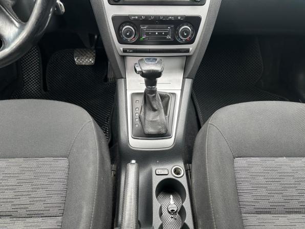 Skoda Octavia II (A5) Рестайлинг с пробегом 2011 года, цена 849 000 рублей, 211491 км, лифтбек, Автокод Объявления
