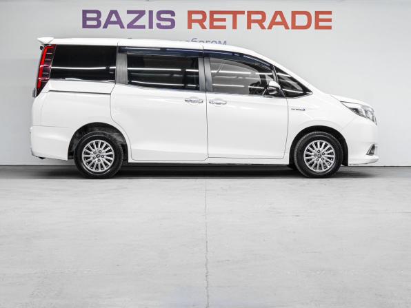 Toyota Esquire I с пробегом 2014 года, цена 1 979 000 рублей, 213673 км, минивэн, Автокод Объявления