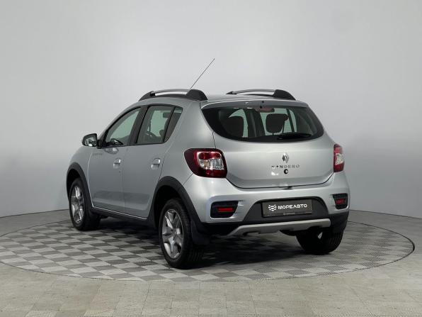 Renault Sandero II Рестайлинг с пробегом 2021 года, цена 1 455 000 рублей, 62870 км, хэтчбек, Автокод Объявления