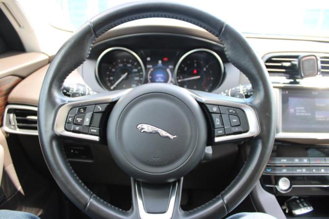 Jaguar F-Pace I с пробегом 2018 года, цена 2 899 000 рублей, 114642 км, внедорожник, Автокод Объявления