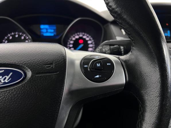 Ford Focus III с пробегом 2014 года, цена 890 000 рублей, 163804 км, хэтчбек, Автокод Объявления