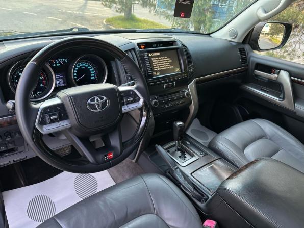 Toyota Land Cruiser 200 Series с пробегом 2008 года, цена 2 950 000 рублей, 272300 км, внедорожник, Автокод Объявления