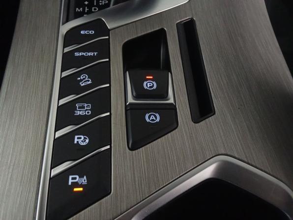 Geely Coolray I с пробегом 2023 года, цена 1 980 000 рублей, 26300 км, внедорожник, Автокод Объявления