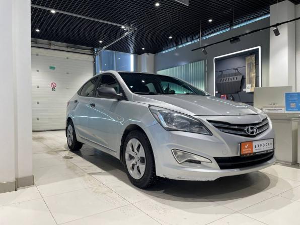 Hyundai Solaris I Рестайлинг с пробегом 2014 года, цена 600 000 рублей, 200000 км, седан, Автокод Объявления