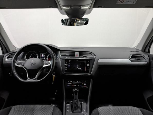 Volkswagen Tiguan II Рестайлинг с пробегом 2022 года, цена 3 155 000 рублей, 30461 км, внедорожник, Автокод Объявления