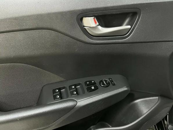 Hyundai Solaris II с пробегом 2018 года, цена 1 246 300 рублей, 95151 км, седан, Автокод Объявления