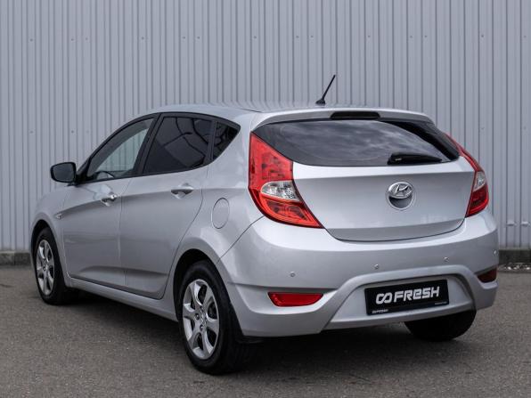 Hyundai Solaris I с пробегом 2013 года, цена 680 000 рублей, 233791 км, хэтчбек, Автокод Объявления