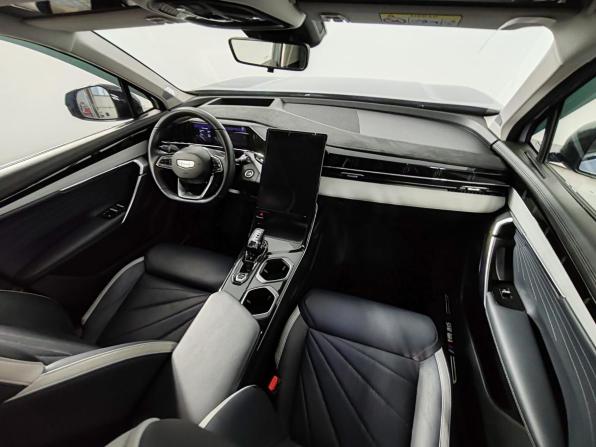 Geely Atlas II с пробегом 2024 года, цена 2 875 000 рублей, 51769 км, внедорожник, Автокод Объявления