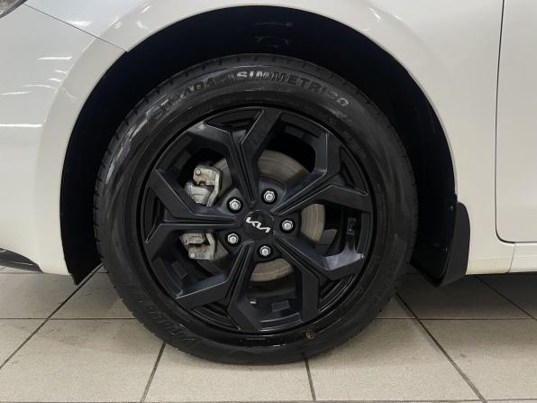 Kia Cerato IV Рестайлинг с пробегом 2021 года, цена 2 140 000 рублей, 38823 км, седан, Автокод Объявления