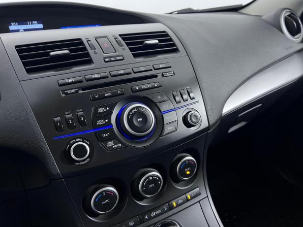 Mazda 3 II (BL) Рестайлинг с пробегом 2012 года, цена 1 020 000 рублей, 149206 км, хэтчбек, Автокод Объявления