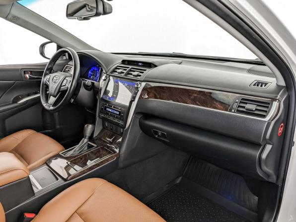 Toyota Camry VII (XV50) Рестайлинг с пробегом 2017 года, цена 2 372 750 рублей, 120300 км, седан, Автокод Объявления