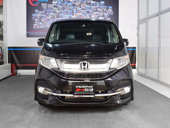 Honda Stepwgn V с пробегом 2016 года, цена 1 565 997 рублей, 203415 км, минивэн, Автокод Объявления