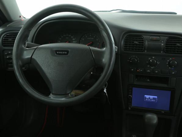 Volvo V40 I Рестайлинг с пробегом 2003 года, цена 288 000 рублей, 242000 км, универсал, Автокод Объявления