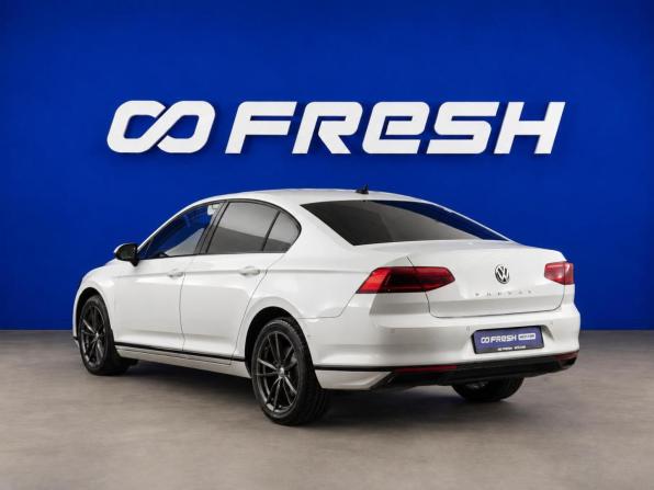 Volkswagen Passat B8 Рестайлинг с пробегом 2020 года, цена 3 149 046 рублей, 67752 км, седан, Автокод Объявления
