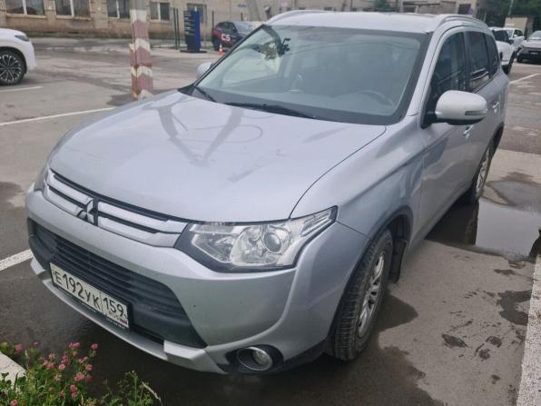 Mitsubishi Outlander III Рестайлинг с пробегом 2014 года, цена 1 599 000 рублей, 187000 км, внедорожник, Автокод Объявления