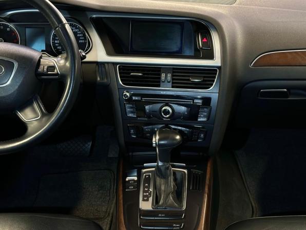 Audi A4 IV (B8) Рестайлинг с пробегом 2015 года, цена 1 293 000 рублей, 247744 км, седан, Автокод Объявления