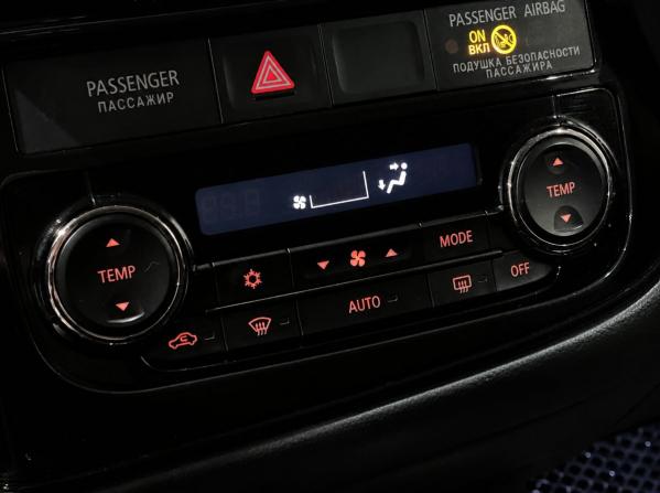 Mitsubishi Outlander III Рестайлинг 2 с пробегом 2017 года, цена 1 699 000 рублей, 208822 км, внедорожник, Автокод Объявления