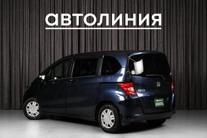 Honda Freed I с пробегом 2009 года, цена 929 000 рублей, 98000 км, компактвэн, Автокод Объявления