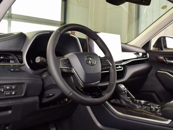 Toyota Highlander IV (XU70) с пробегом 2026 года, цена 5 299 995 рублей, 409 км, внедорожник, Автокод Объявления