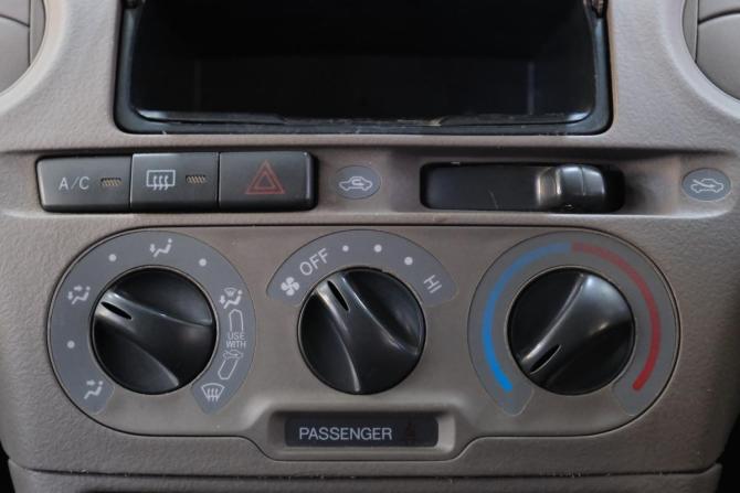 Toyota Platz с пробегом 2003 года, цена 419 000 рублей, 239000 км, седан, Автокод Объявления