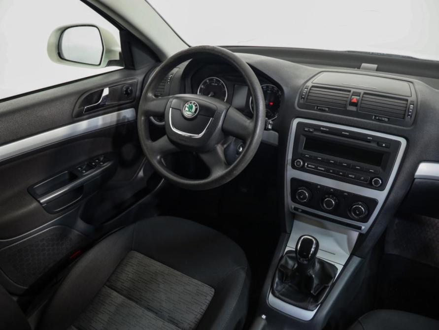 Skoda Octavia II (A5) Рестайлинг Санкт-Петербург  - изображение 8