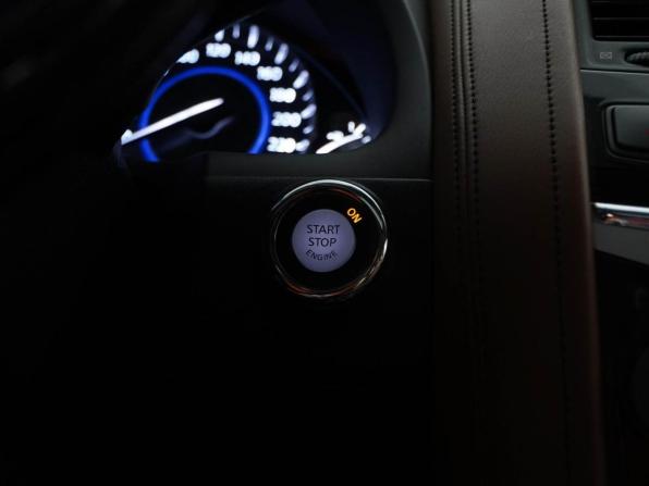 Infiniti QX80 I Рестайлинг 2 с пробегом 2018 года, цена 4 100 000 рублей, 123341 км, внедорожник, Автокод Объявления