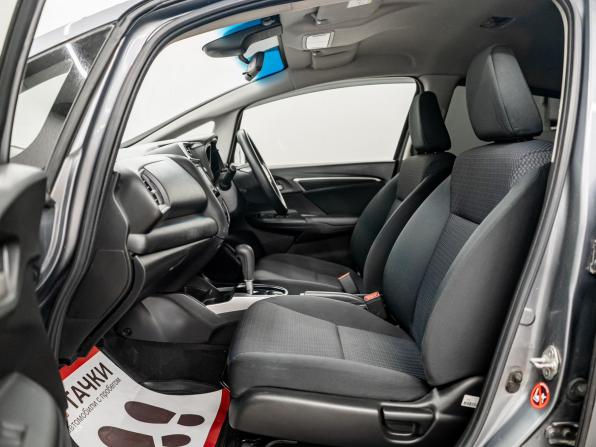 Honda Fit III Рестайлинг с пробегом 2018 года, цена 1 085 000 рублей, 117620 км, хэтчбек, Автокод Объявления