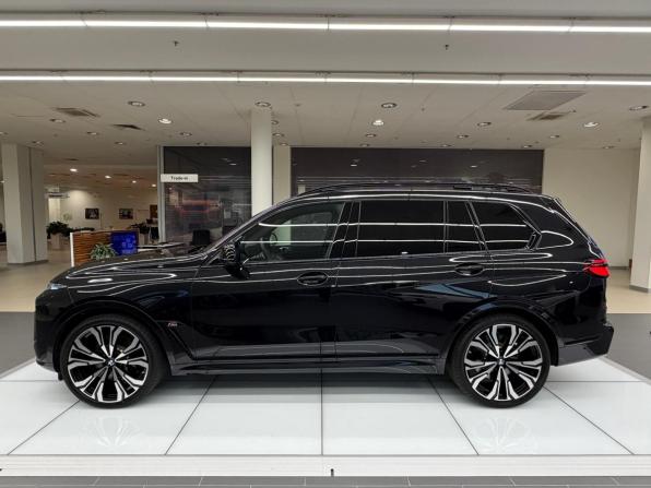 BMW X7 I (G07) Рестайлинг с пробегом 2025 года, цена 16 990 000 рублей, 2487 км, внедорожник, Автокод Объявления